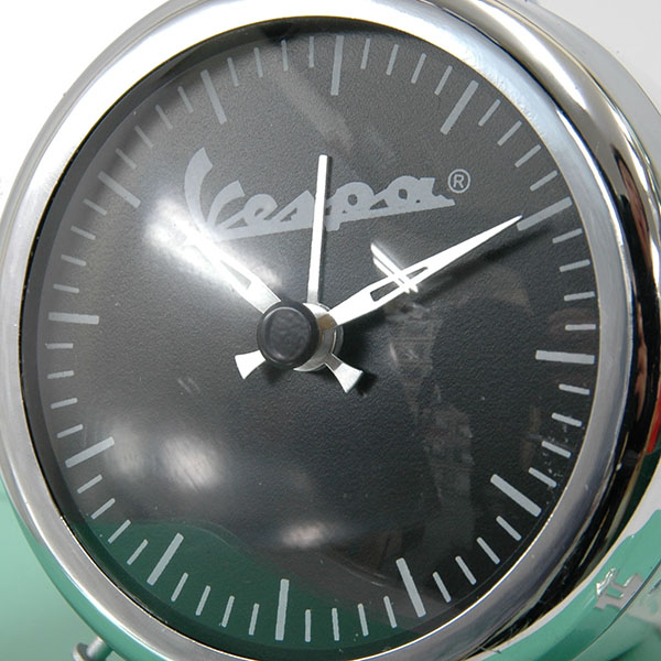 Vespa Official Small Light Shaped Clock(white)