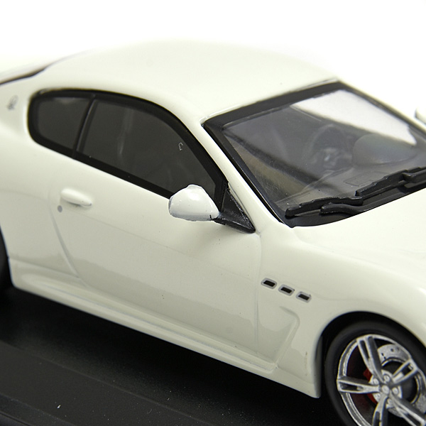 1/43 MASERATI GranTurismo MC Stradale Miniature Model