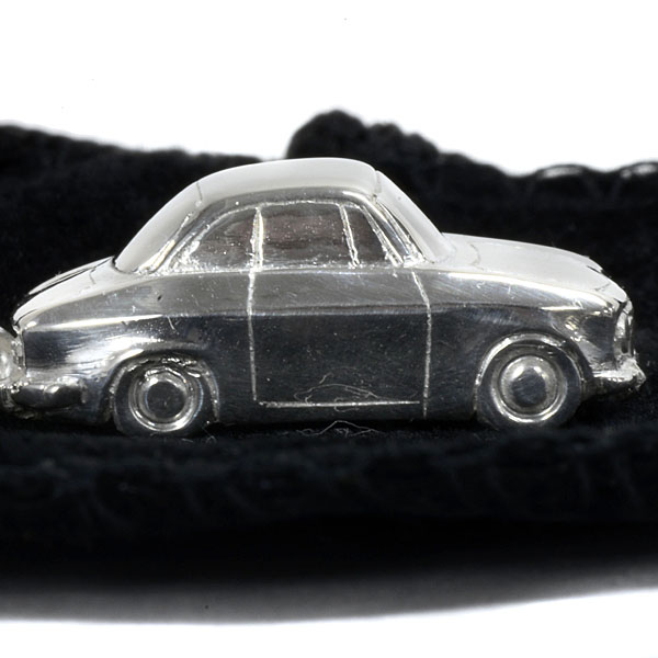 Alfa Romeo Giulia 1750 GTV Sterling silver Keyring