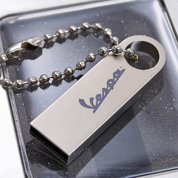 Vespa Official USB Memory with Case (8GB)