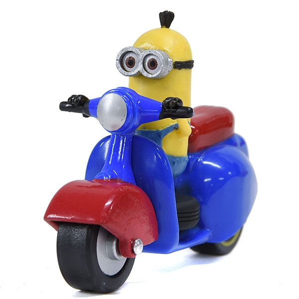 Vespa style Minions Scooter Miniature Model