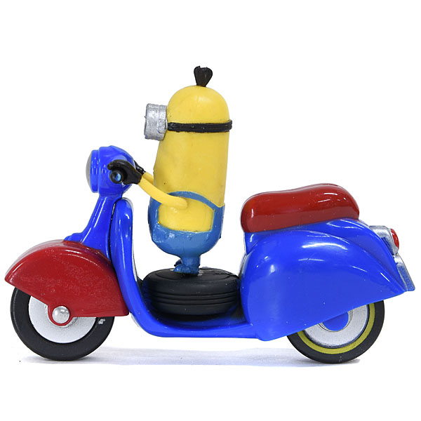 Vespa style Minions Scooter Miniature Model