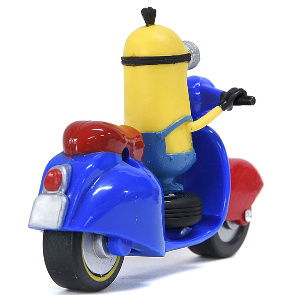 Vespa style Minions Scooter Miniature Model