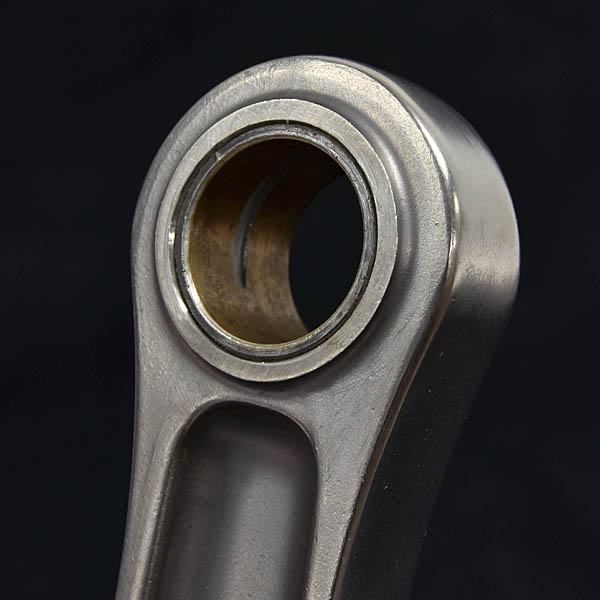 Scuderia Ferrari 80s connecting rod