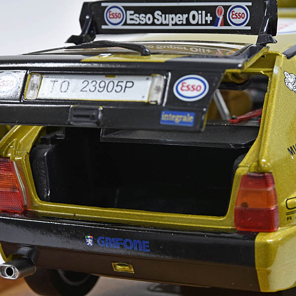1/18 LANCIA Delta HF Integrale Evo.2 ESSO Miniature Model